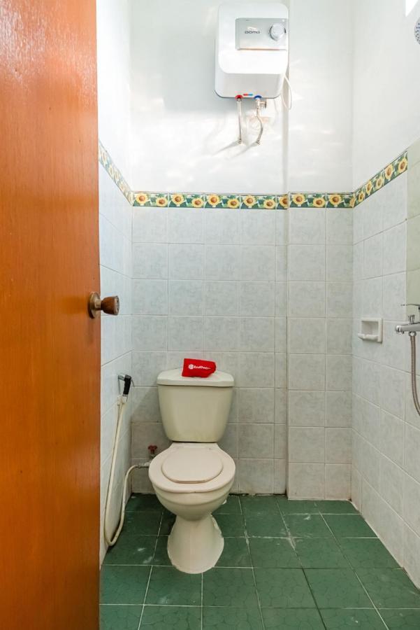 RedDoorz Syariah near Gor Ken Arok Otel Malang Dış mekan fotoğraf