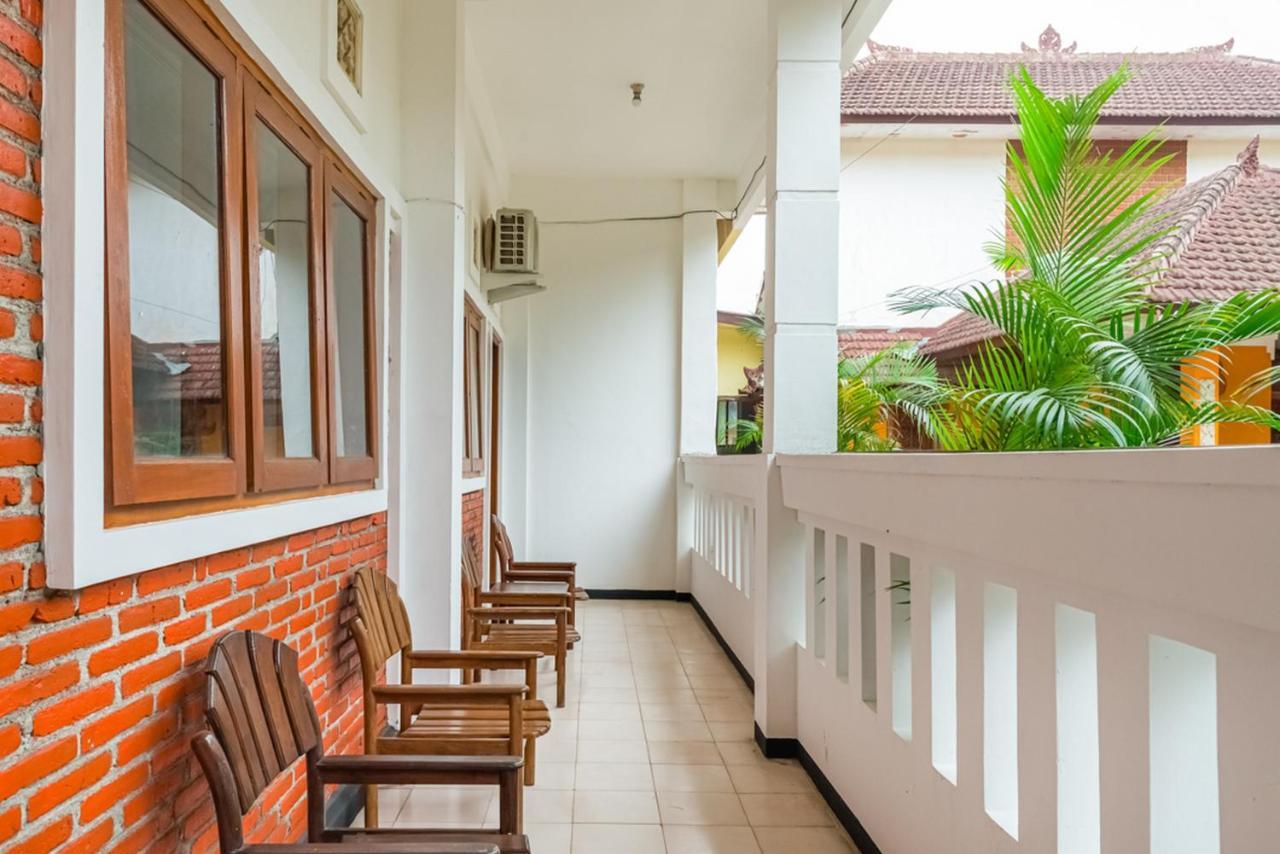 RedDoorz Syariah near Gor Ken Arok Otel Malang Dış mekan fotoğraf